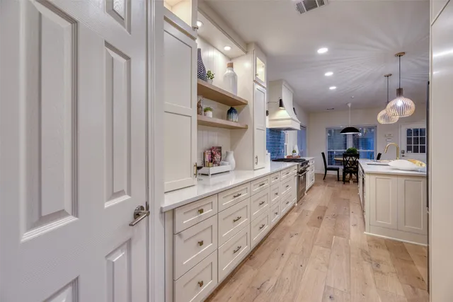 $739,000 | 19303 Allview Lane, Houston, TX 77094