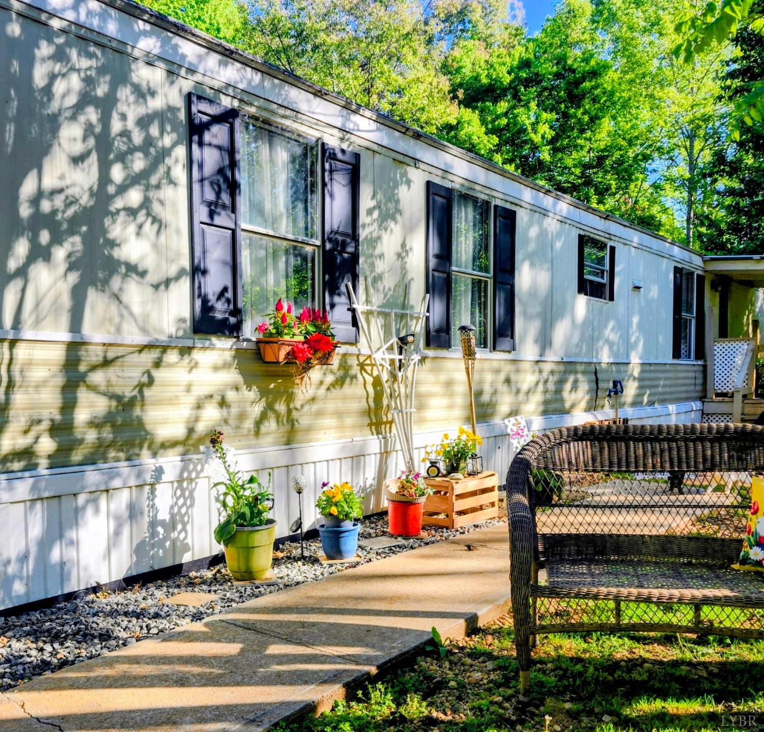 1291 Riverville Road Gladstone, VA 24553 - Photo 1 of 14