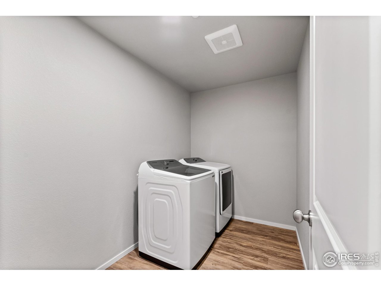 6615 4th St Road, Unit 1 Greeley, CO 80634 - Photo 23 of 31 Upstairs Laundry Room. The Samsung washer & dryer are included!
