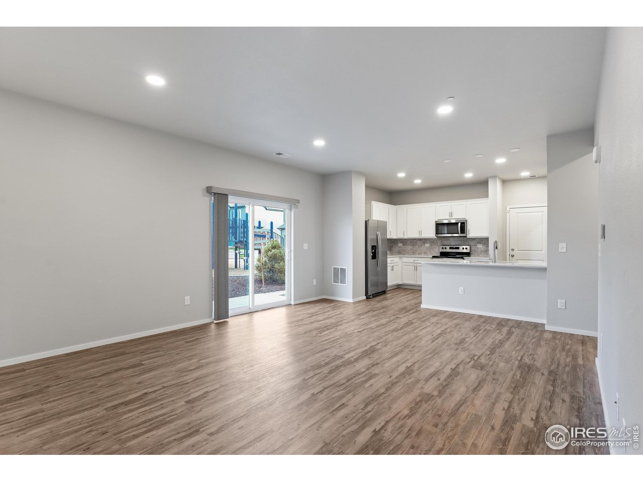 6615 4th St Road, Unit 1 Greeley, CO 80634 - Photo 7 of 31 View from the entryway.