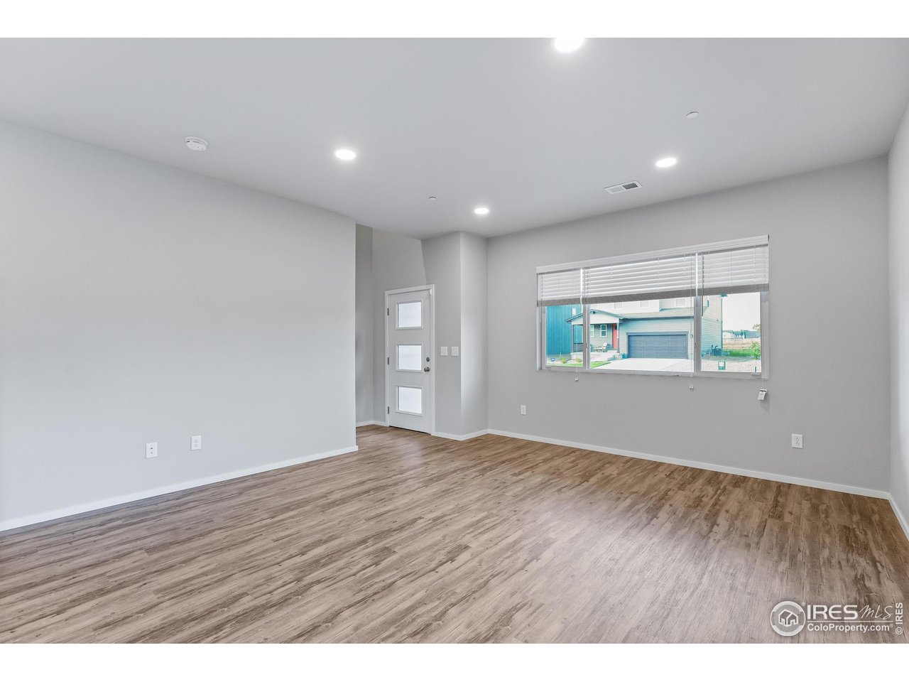 6615 4th St Road, Unit 1 Greeley, CO 80634 - Photo 8 of 31 Living Room