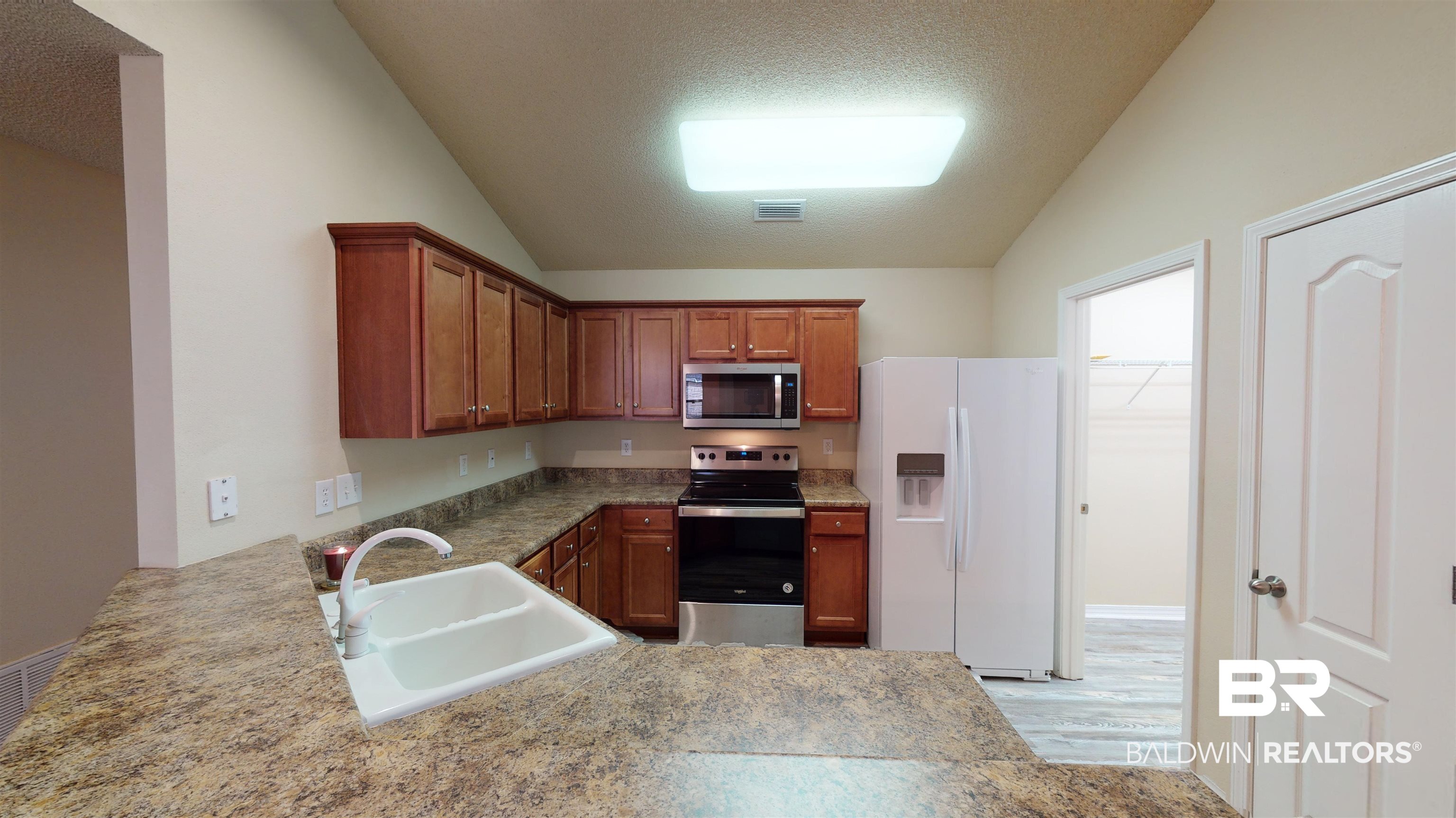 300 Wyatt Court Foley, AL 36535 - Photo 9 of 35