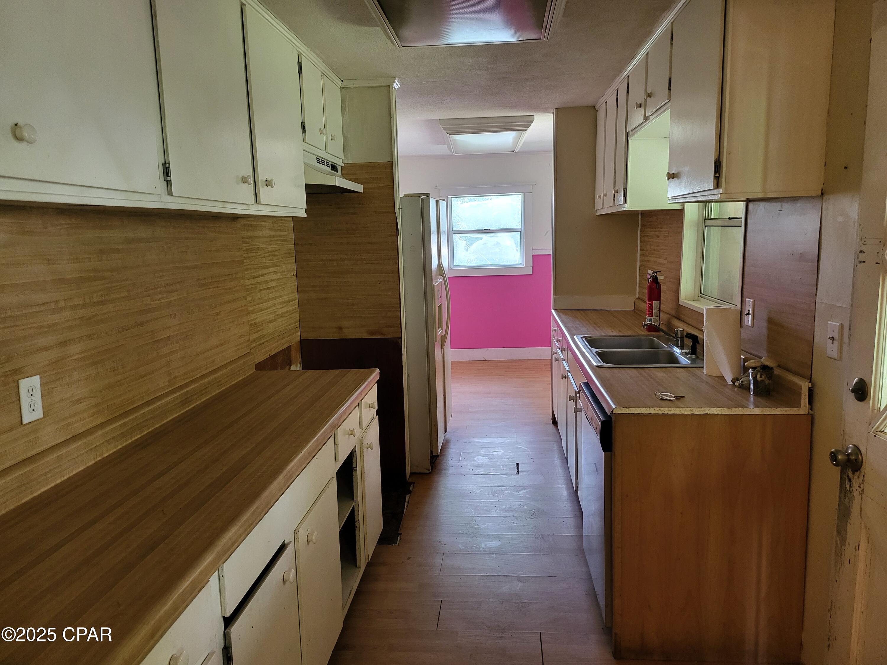 880 Main Street Chipley, FL 32428 - Photo 2 of 26