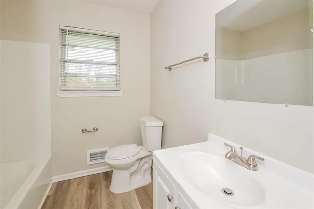 $2,405 | 3631 South Forest Avenue, Independence, MO 64052