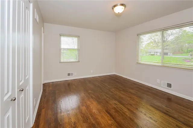 $2,405 | 3631 South Forest Avenue, Independence, MO 64052