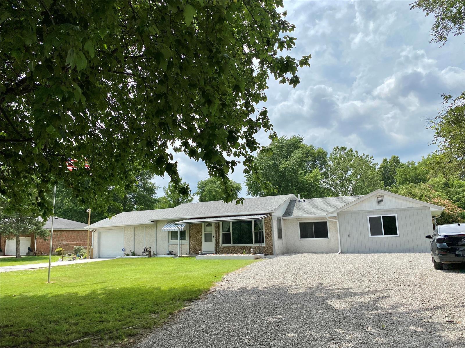 1654 St Thomas Road Granite City, IL 62040 - Photo 2 of 18 Gallery Image 2