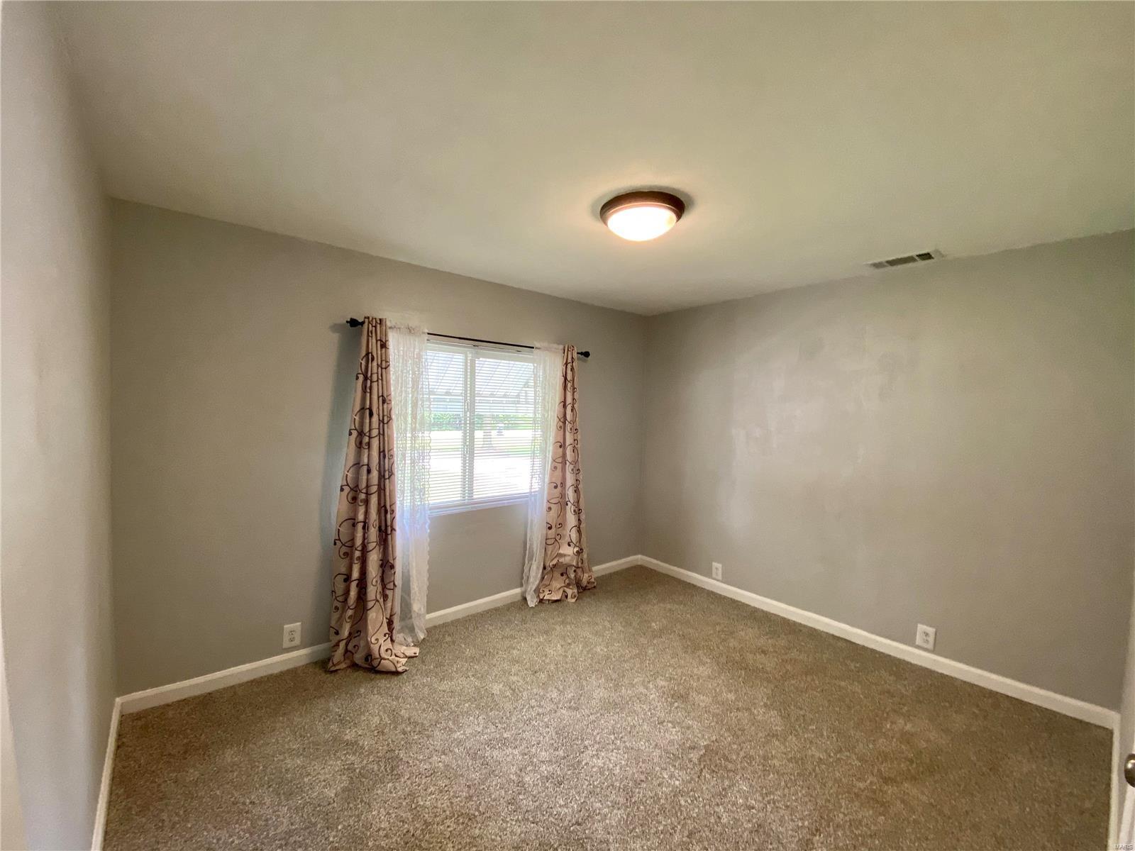 1654 St Thomas Road Granite City, IL 62040 - Photo 8 of 18 Gallery Image 8