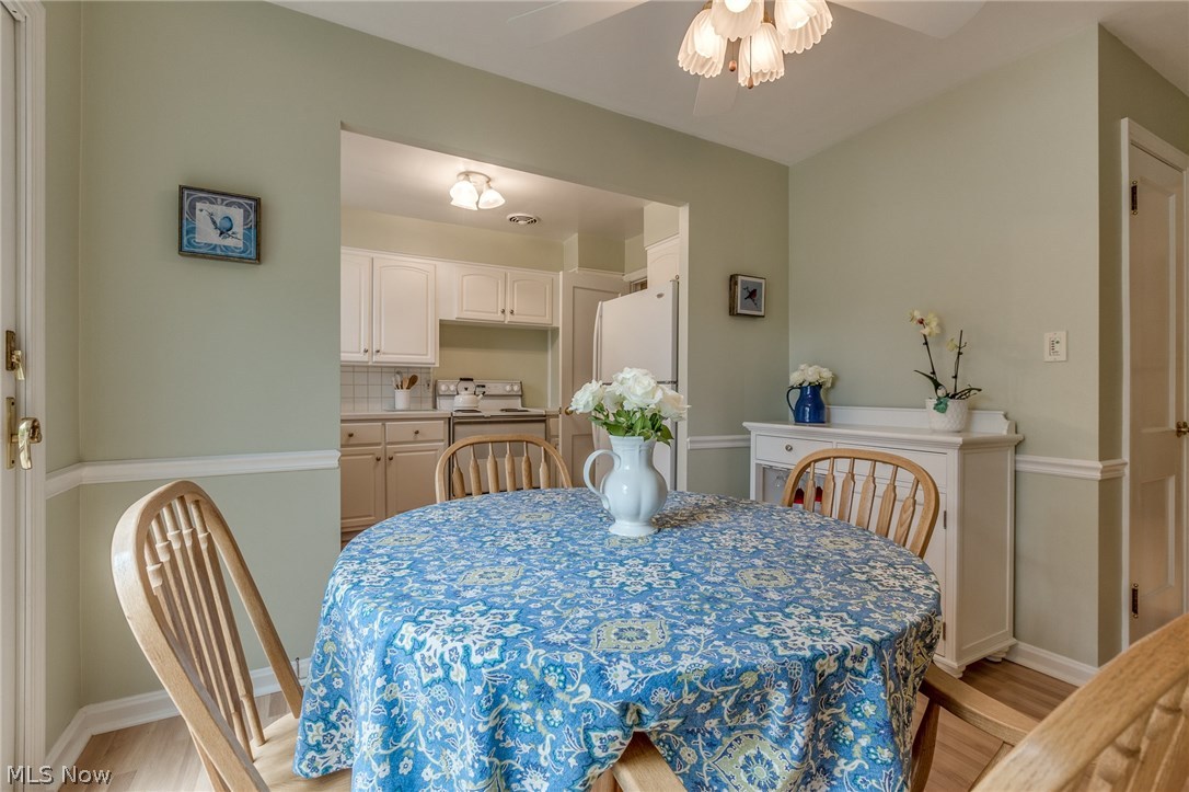 1659 Overbrook Road Cleveland, OH 44124 - Photo 6 of 23