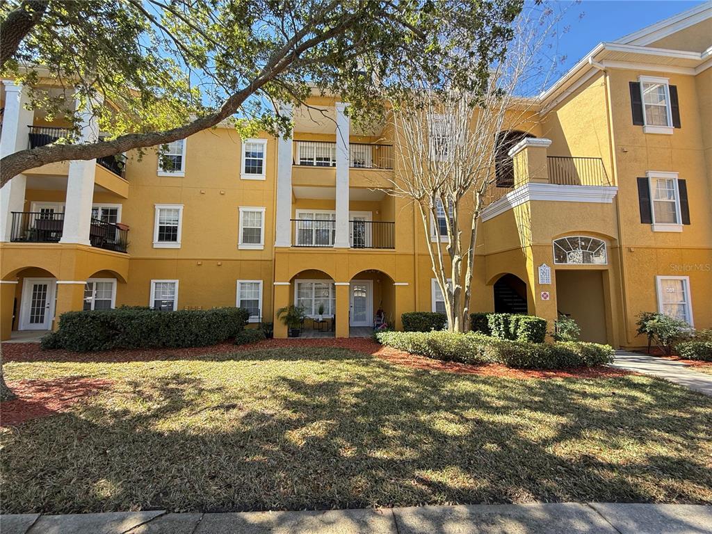 3611 Conroy Road, Unit 825 Orlando, FL 32839 - Photo 1 of 20