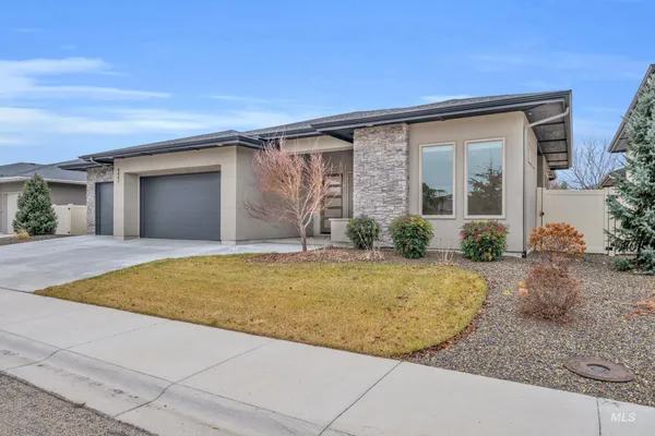 $897,500 | 4447 East Copper Point Drive, Meridian, ID 83642