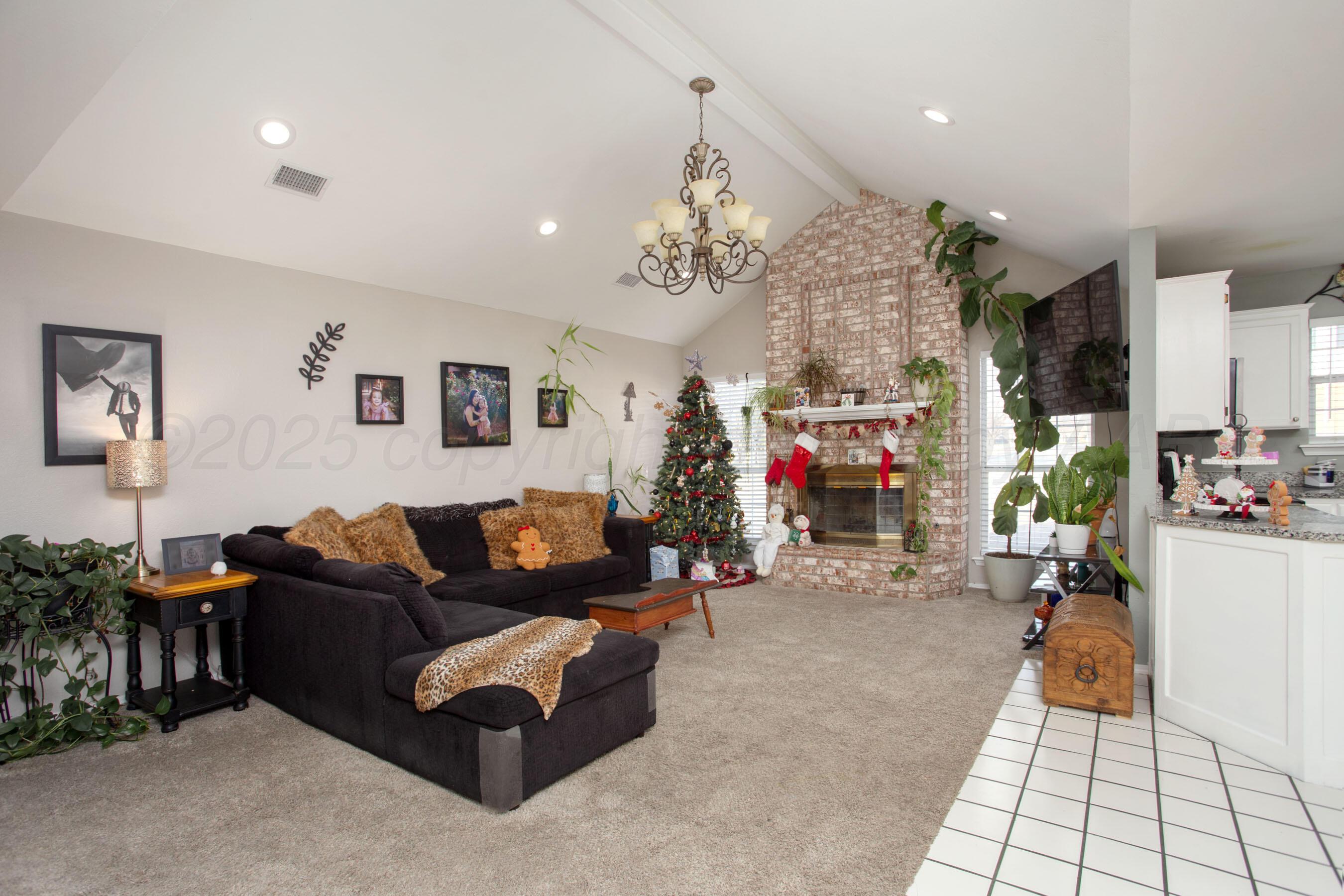 6712 Precision Place Amarillo, TX 79119 - Photo 5 of 29 6712 Precision - Living 1