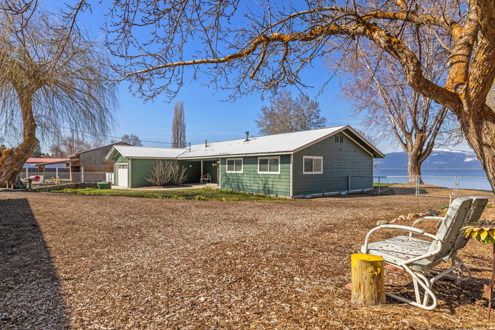 37368 Modoc Point Road Chiloquin, OR 97624 - Photo 3 of 44 37368ModocPointRd-28