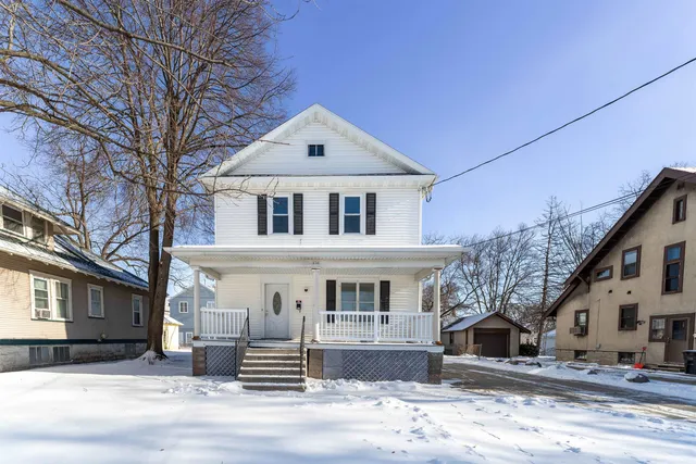 $239,900 | 630 Jackson Street, Oshkosh, WI 54901