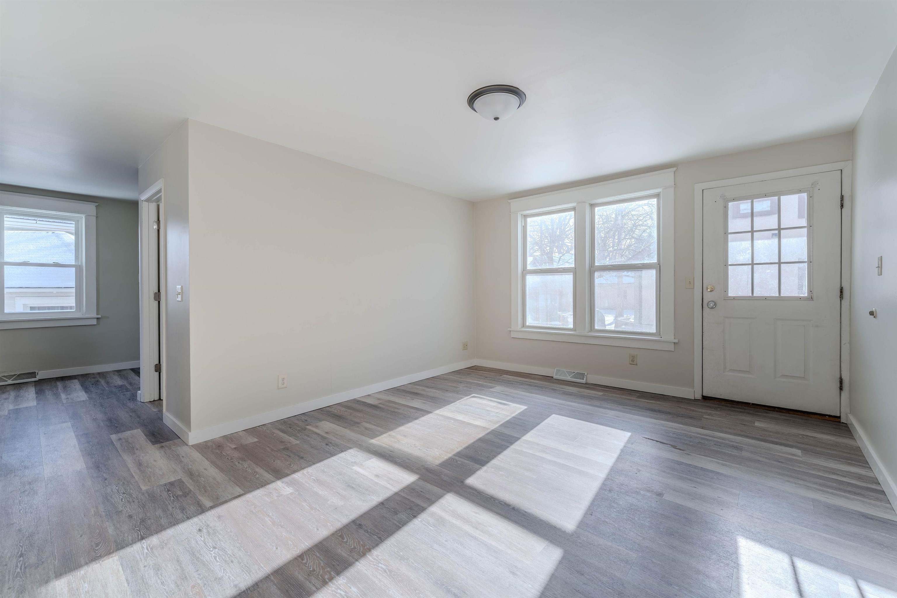 630 Jackson Street Oshkosh, WI 54901 - Photo 2 of 35