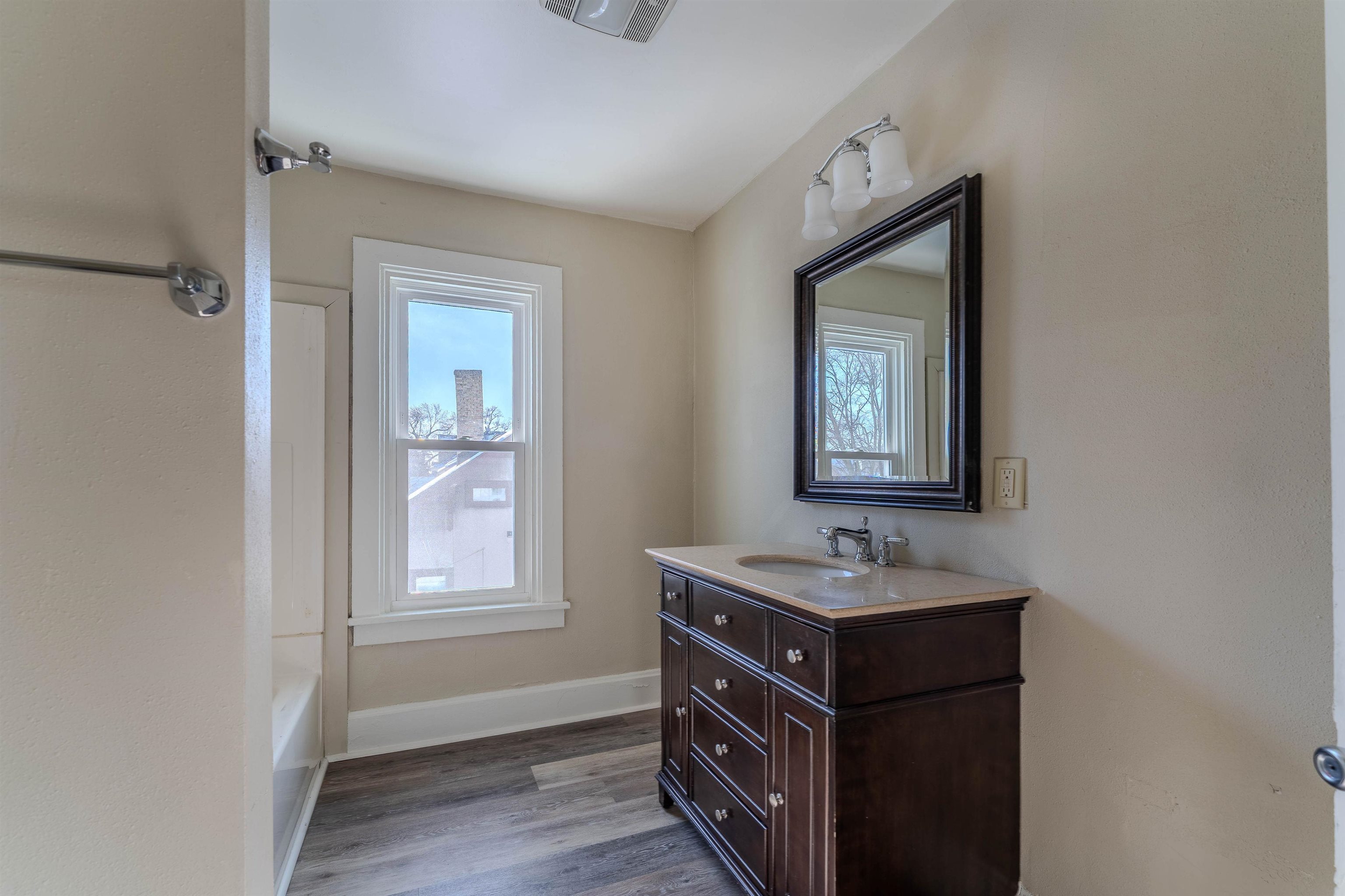 630 Jackson Street Oshkosh, WI 54901 - Photo 26 of 35