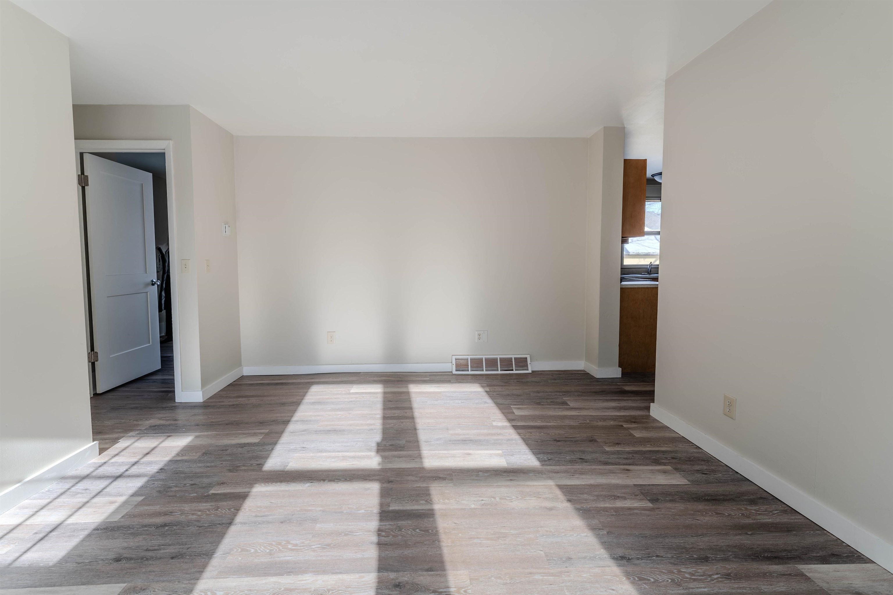 630 Jackson Street Oshkosh, WI 54901 - Photo 3 of 35