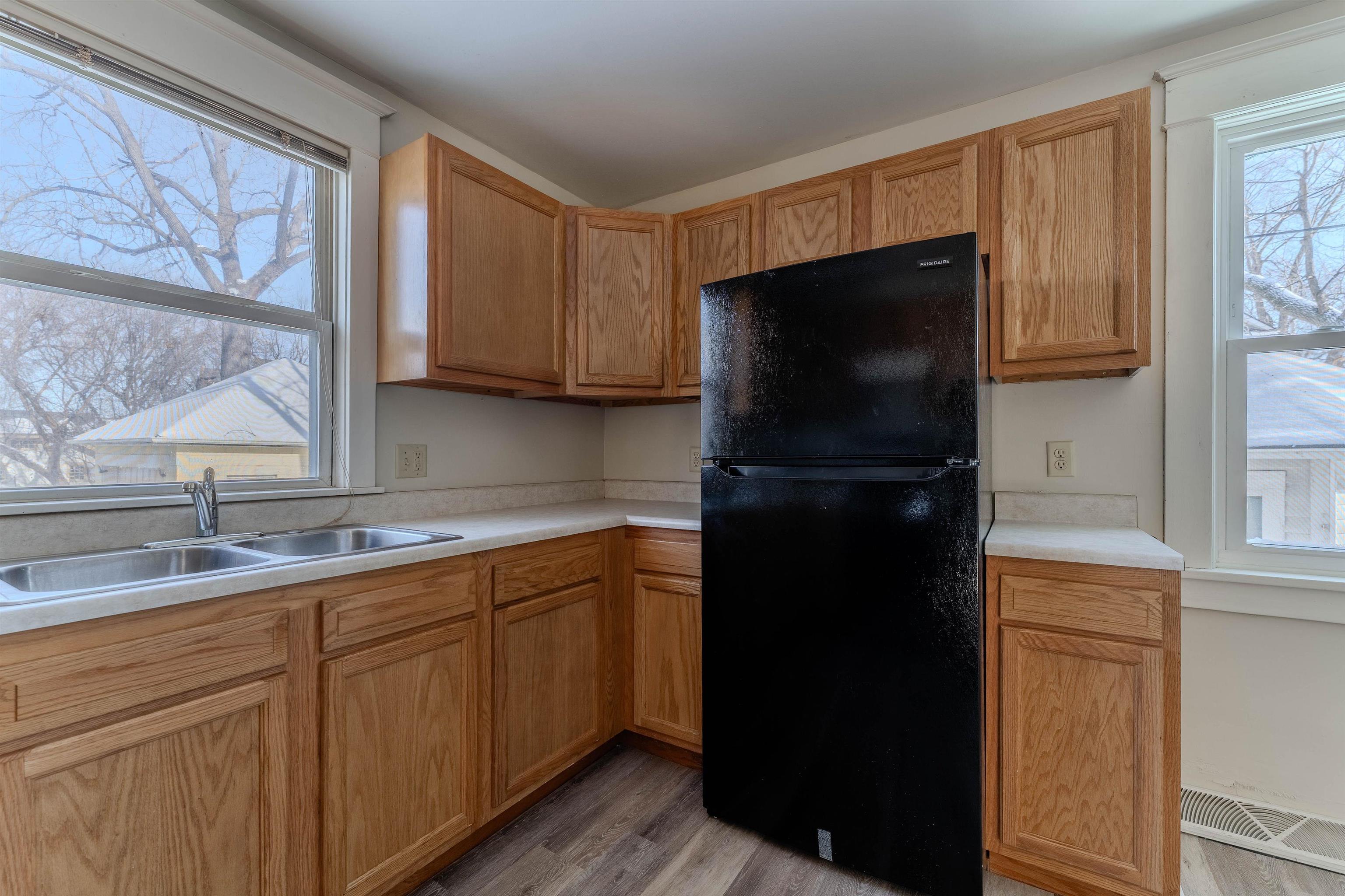 630 Jackson Street Oshkosh, WI 54901 - Photo 9 of 35