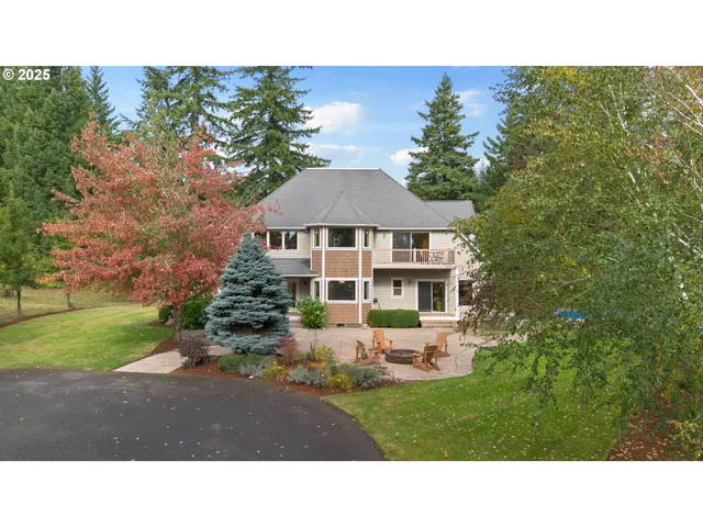 a black and white photo of a house
