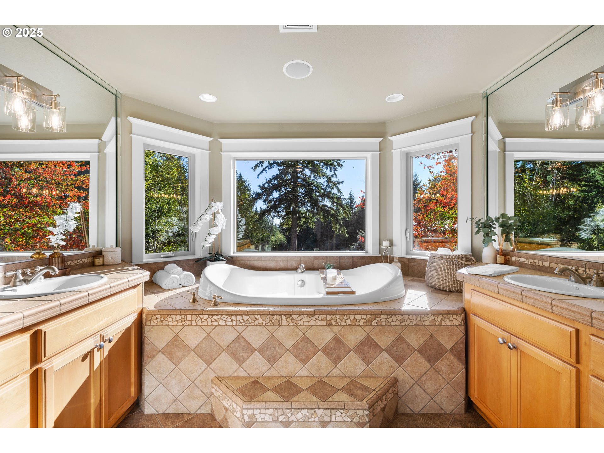 30010 Northeast 60th Street Camas, WA 98607 - Photo 31 of 48 a living room with large window