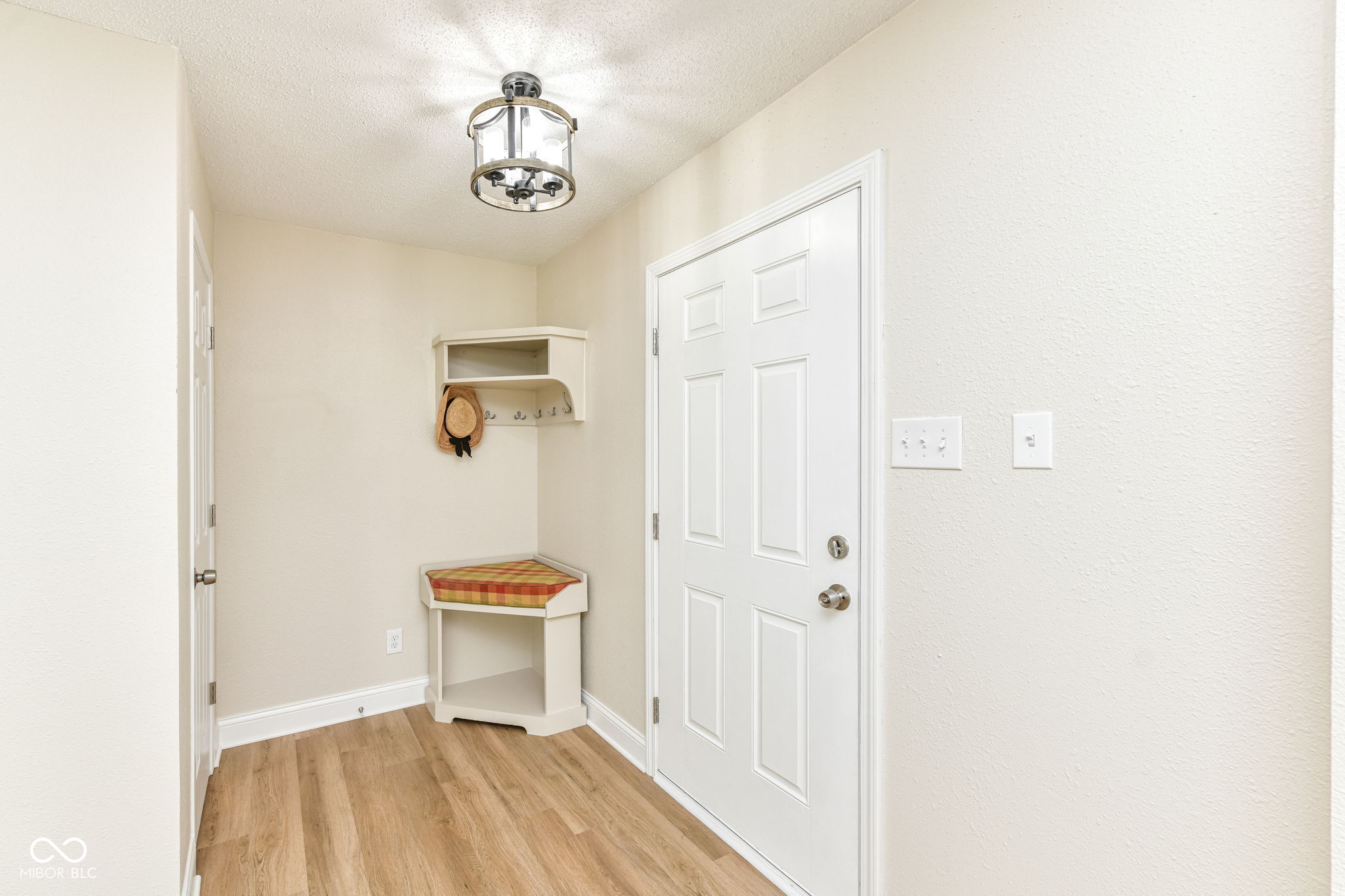 12809 Freedom Drive Fishers, IN 46037 - Photo 2 of 33