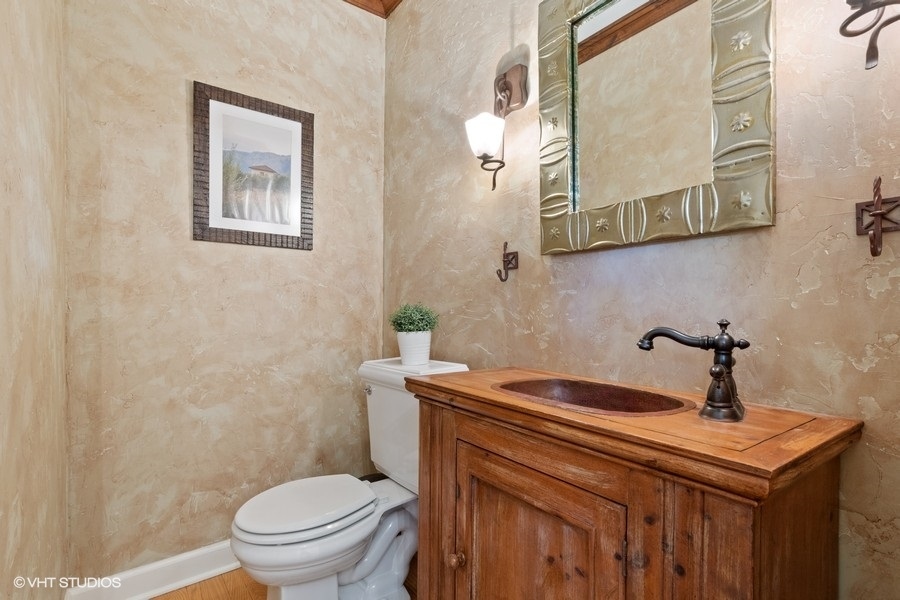 899 Cherokee Road Lake Forest, IL 60045 - Photo 22 of 37