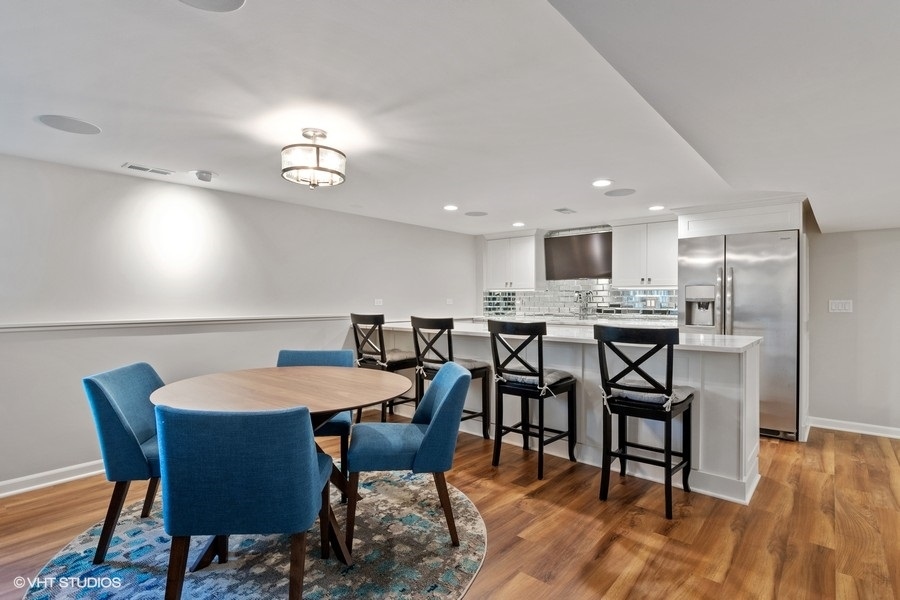 899 Cherokee Road Lake Forest, IL 60045 - Photo 23 of 37