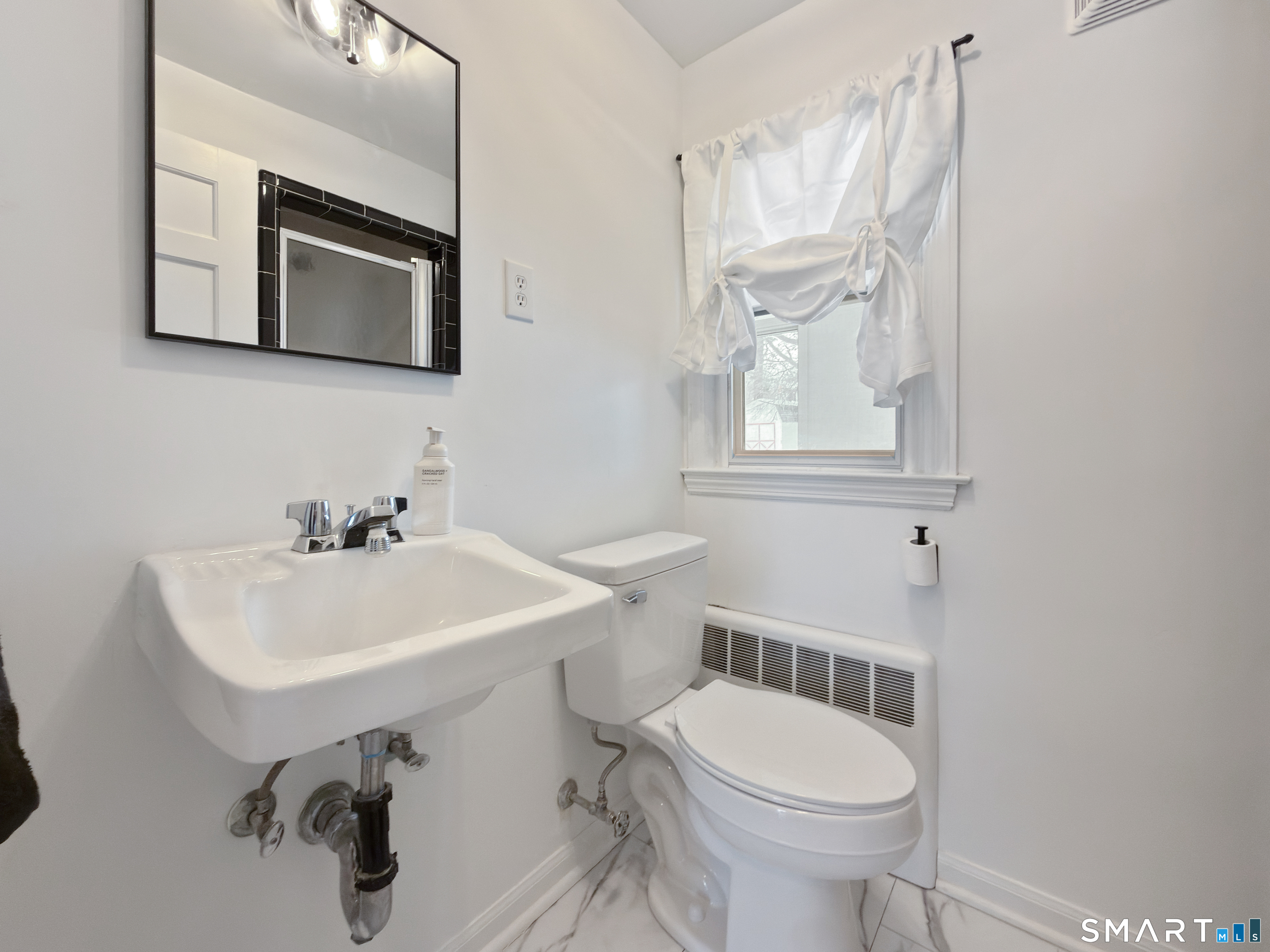 56 Craigmoor Road West Hartford, CT 06107 - Photo 12 of 24