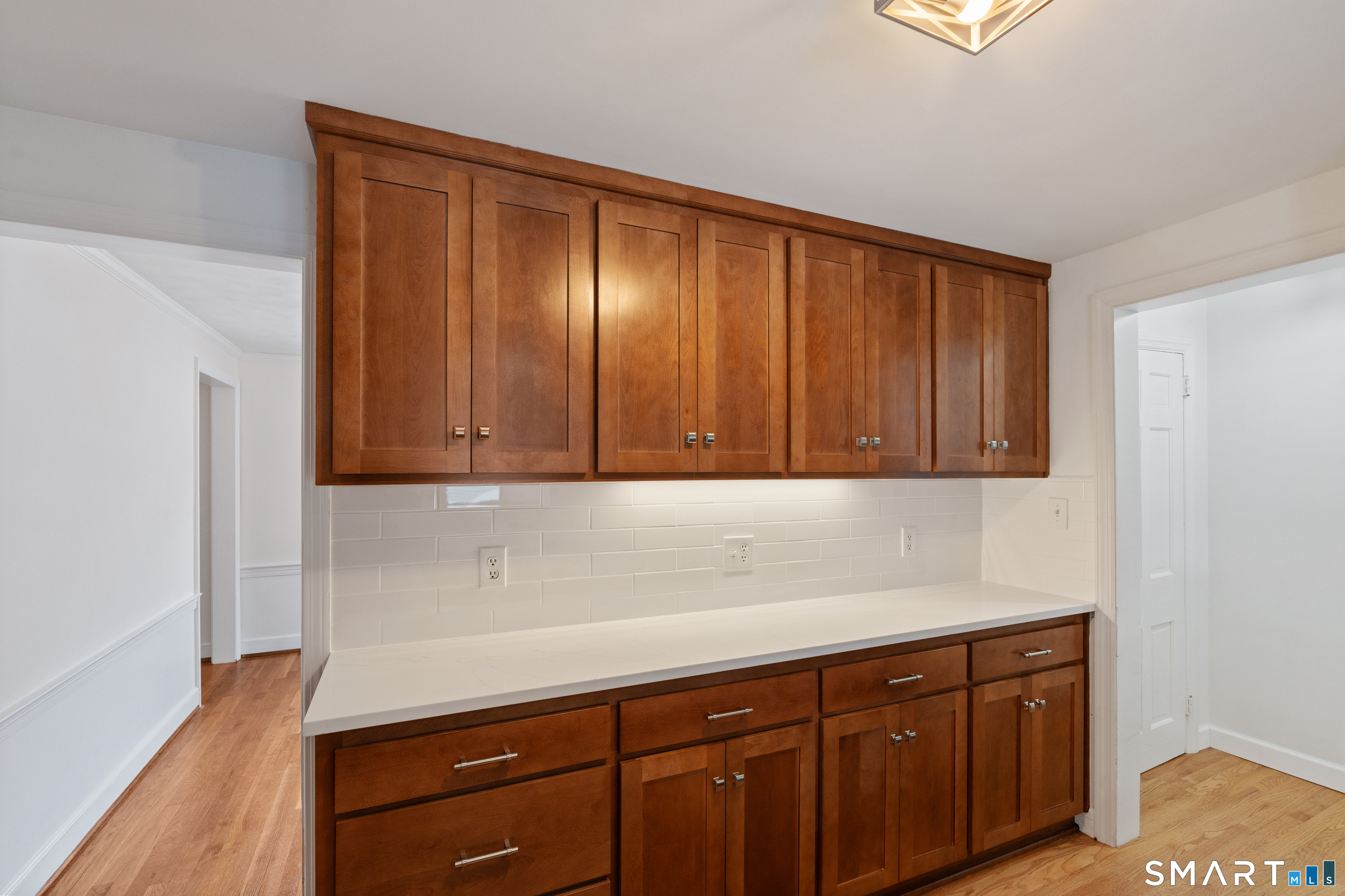 56 Craigmoor Road West Hartford, CT 06107 - Photo 7 of 24