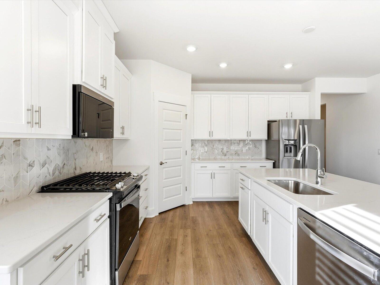 349 Calm Water Way Summerville, SC 29486 - Photo 18 of 67 29-28