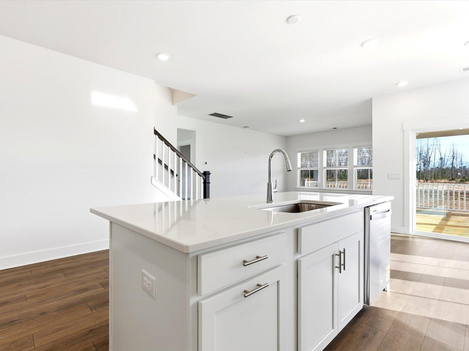 349 Calm Water Way Summerville, SC 29486 - Photo 21 of 67 34-33