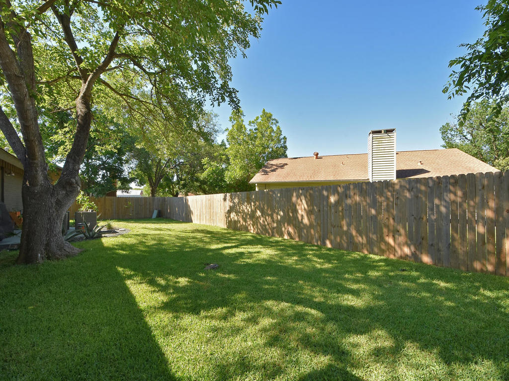 5320 Presidio Road Austin, TX 78745 - Photo 31 of 37