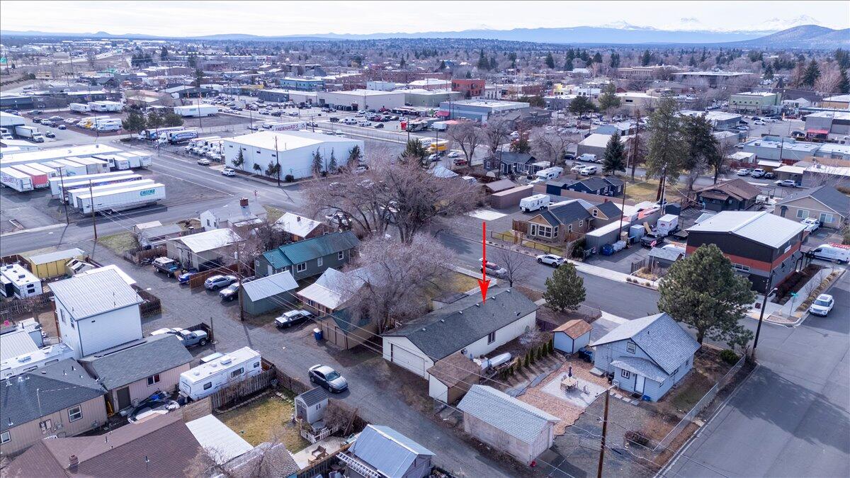 216 Southwest 3rd Street Redmond, OR 97756 - Photo 21 of 22 Easy access to downtown