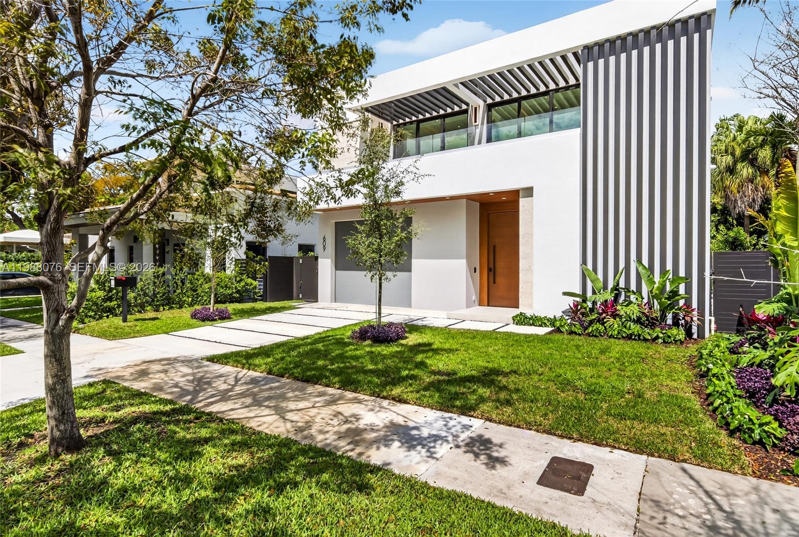 609 Southwest 24th Road Miami, FL 33129 - Photo 3 of 50 Gallery Image 3