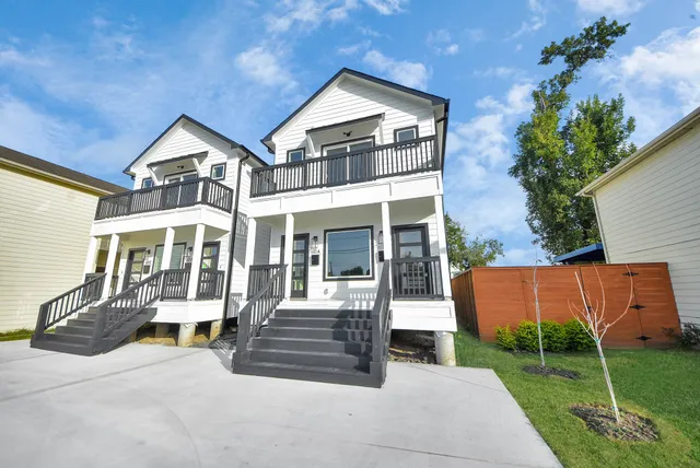 front view of house with a yard