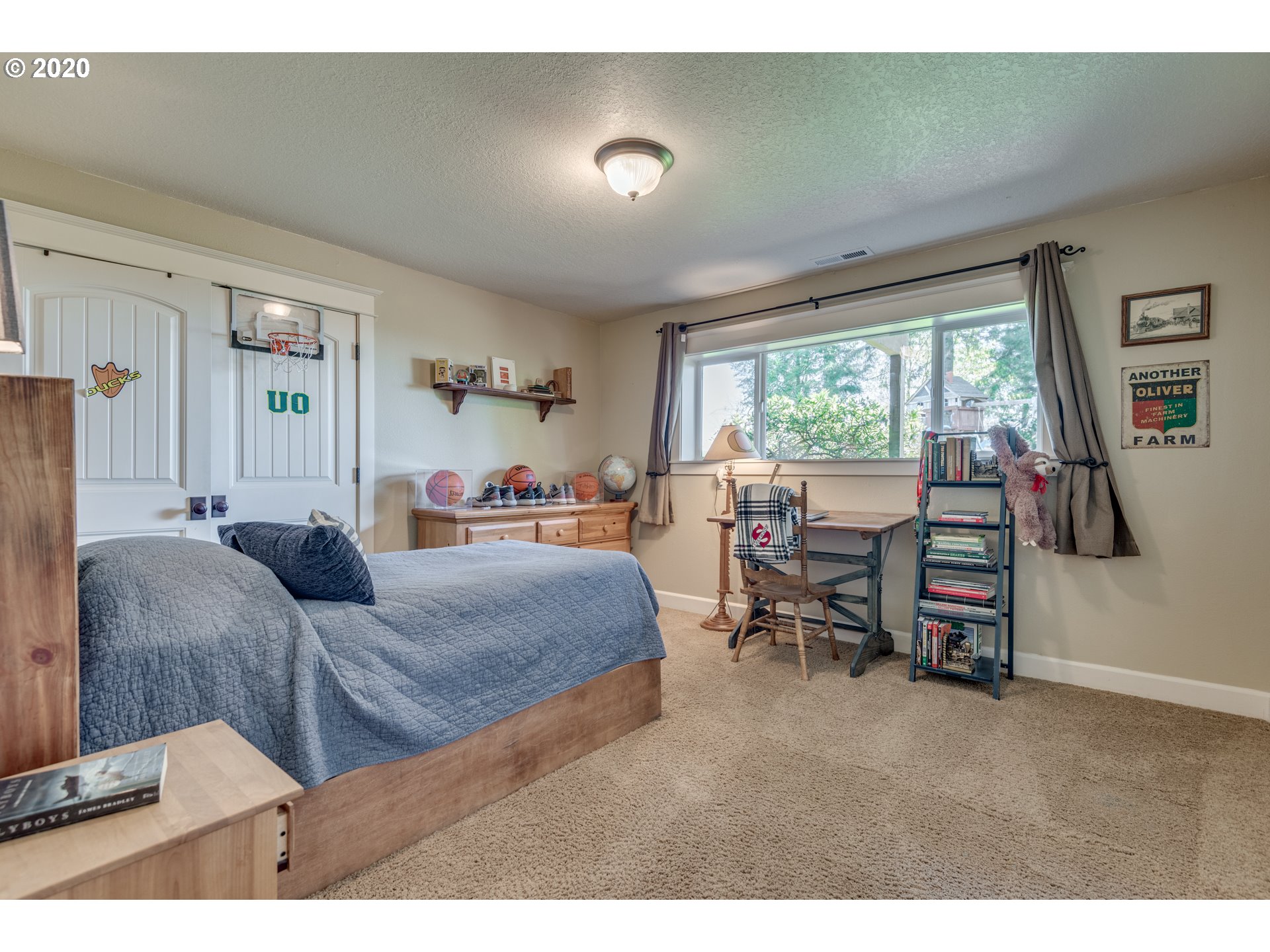 21540 Southwest Aebischer Road Sherwood, OR 97140 - Photo 23 of 32 Bedroom