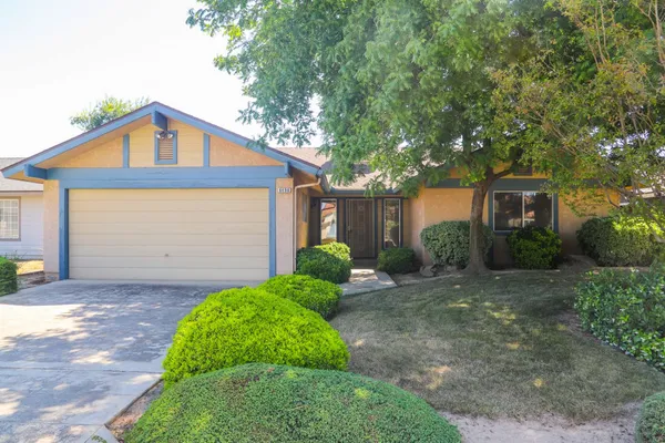 $390,000 | 6490 North Mitre Avenue, Fresno, CA 93722