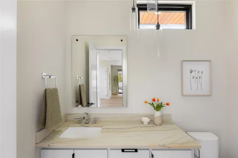 $2,100,000 | 2200 De Verne Street, Austin, TX 78704