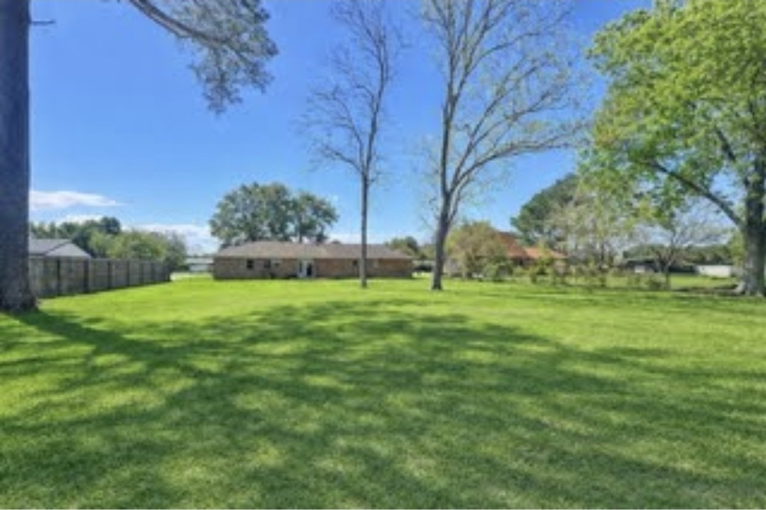 509 Light Street Anahuac, TX 77514 - Photo 19 of 19
