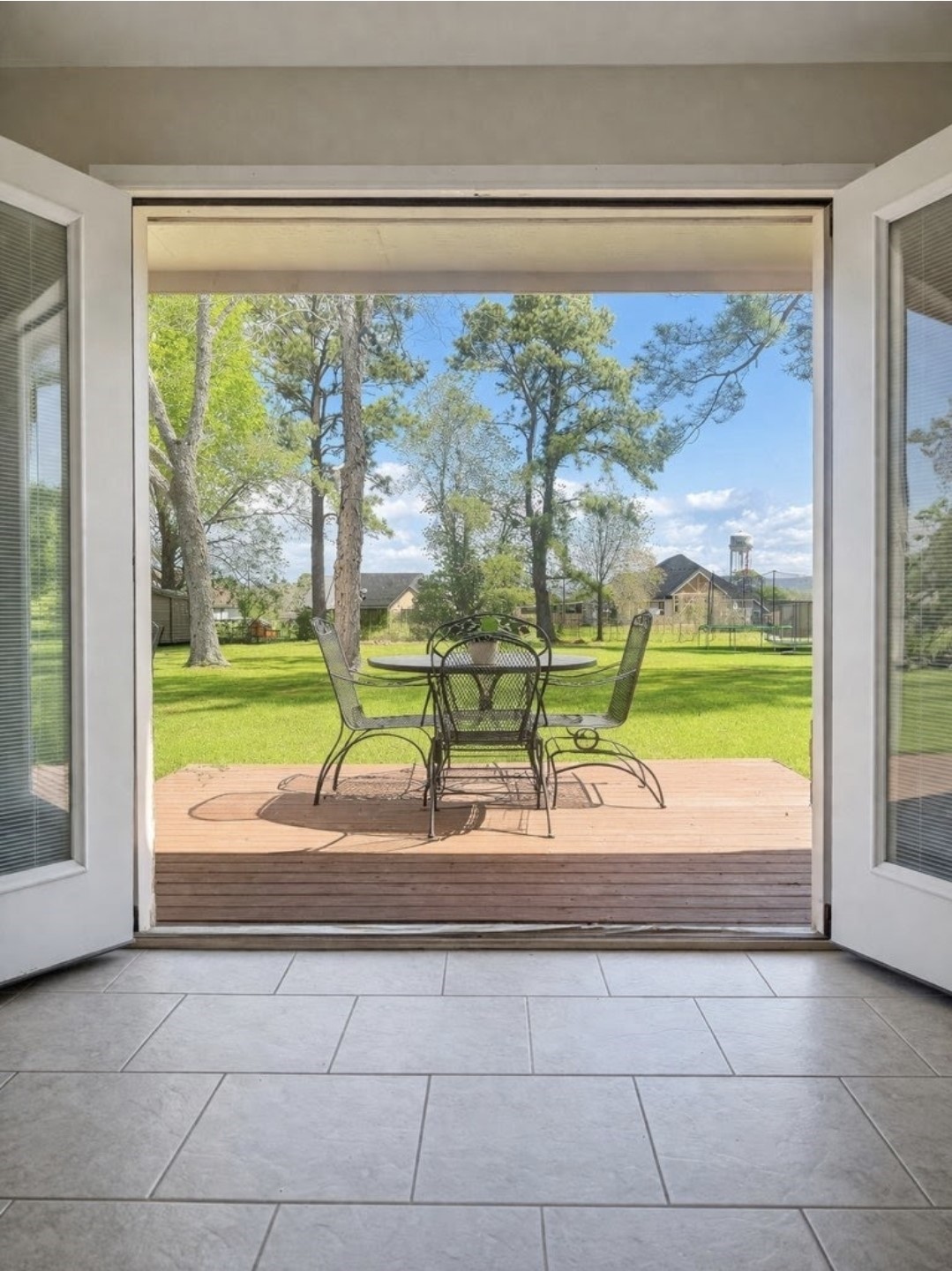 509 Light Street Anahuac, TX 77514 - Photo 8 of 19