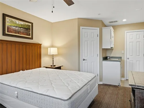 $1,395 | 150 Apple Seed Court, Unit 5, Clarkesville, GA 30523