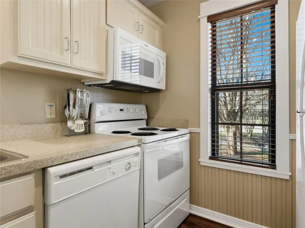 $1,395 | 150 Apple Seed Court, Unit 5, Clarkesville, GA 30523
