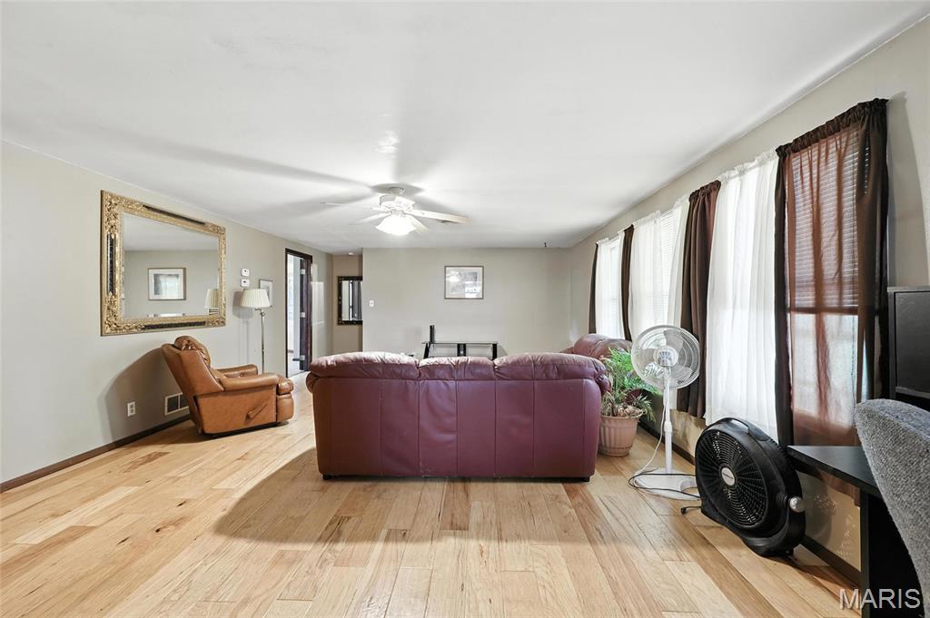 10443 Airport Road Mineral Point, MO 63660 - Photo 14 of 47