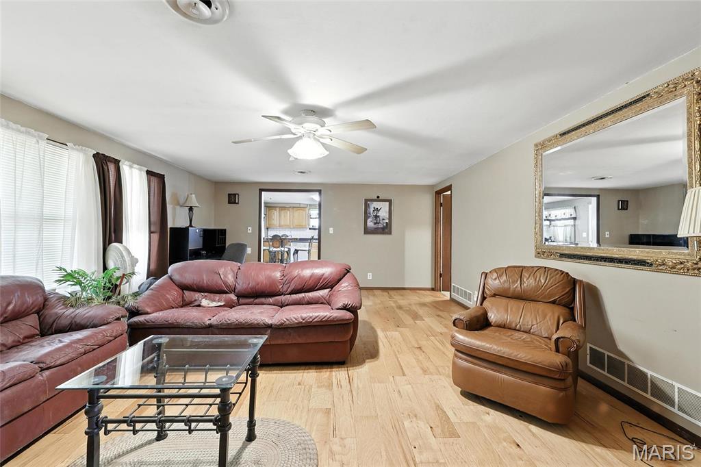 10443 Airport Road Mineral Point, MO 63660 - Photo 17 of 47