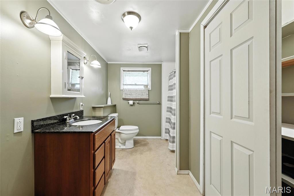 10443 Airport Road Mineral Point, MO 63660 - Photo 18 of 47