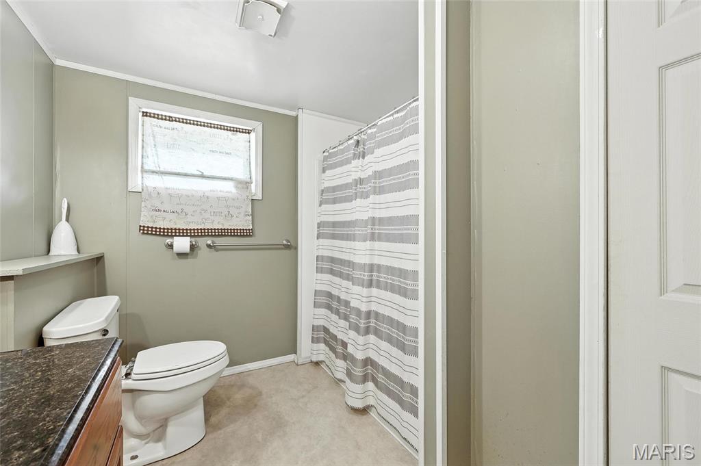 10443 Airport Road Mineral Point, MO 63660 - Photo 19 of 47