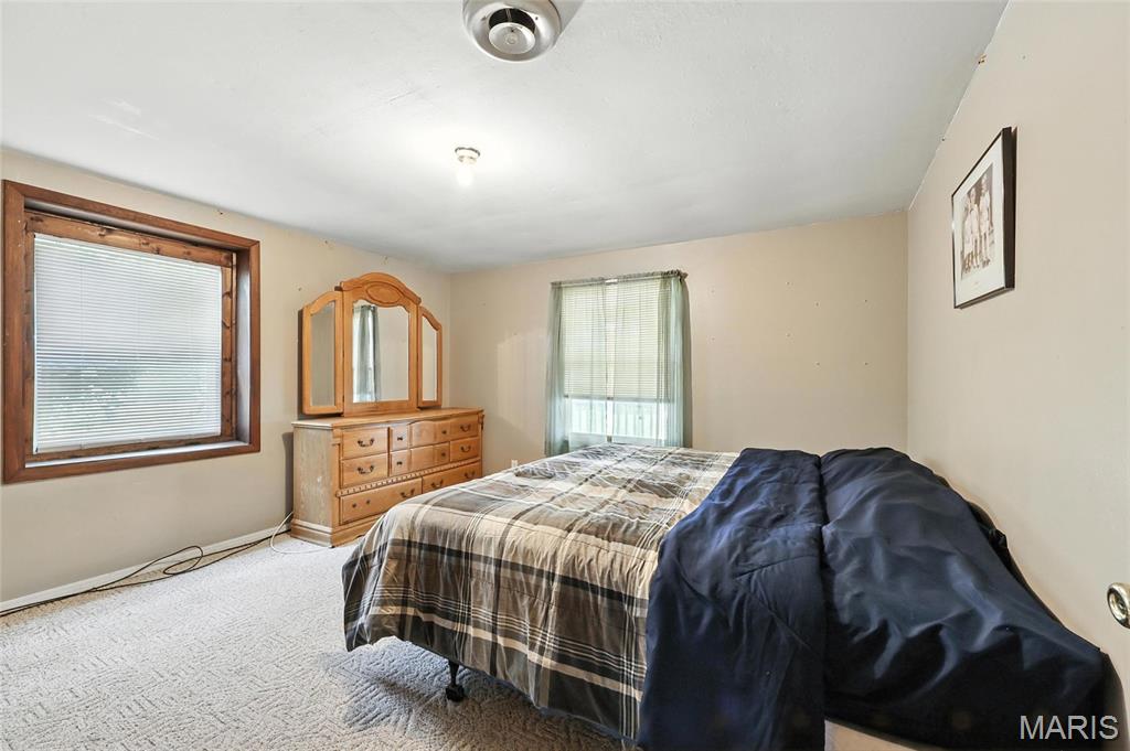 10443 Airport Road Mineral Point, MO 63660 - Photo 20 of 47