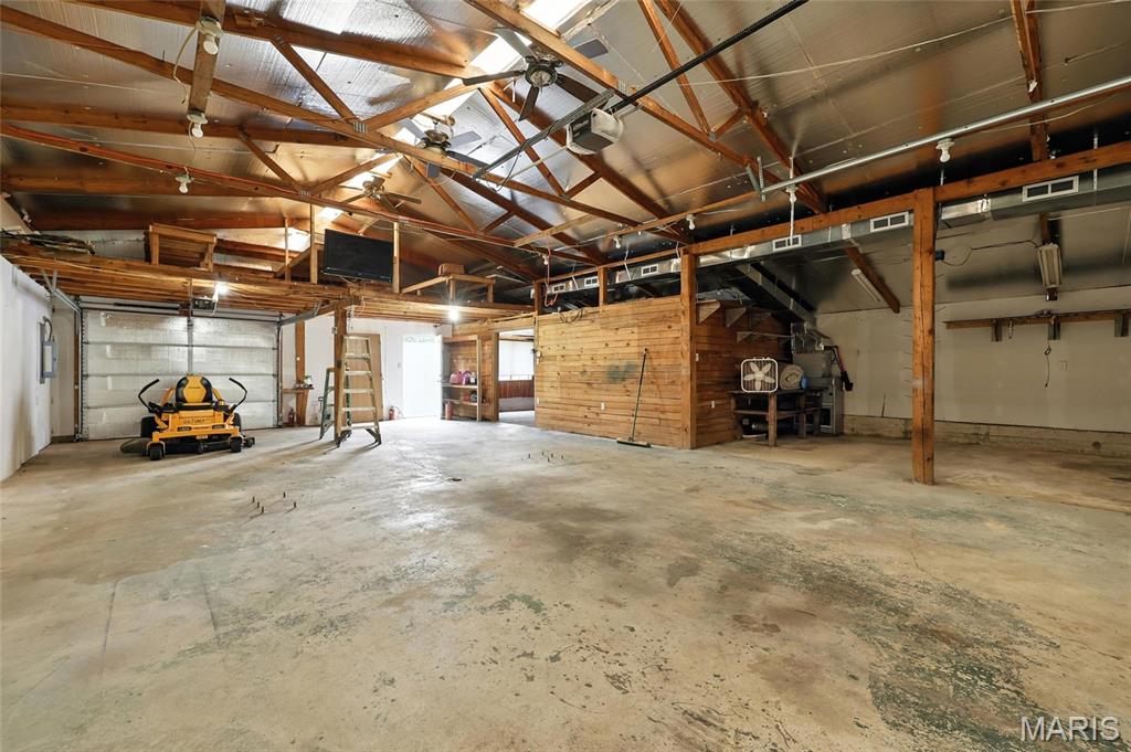 10443 Airport Road Mineral Point, MO 63660 - Photo 34 of 47