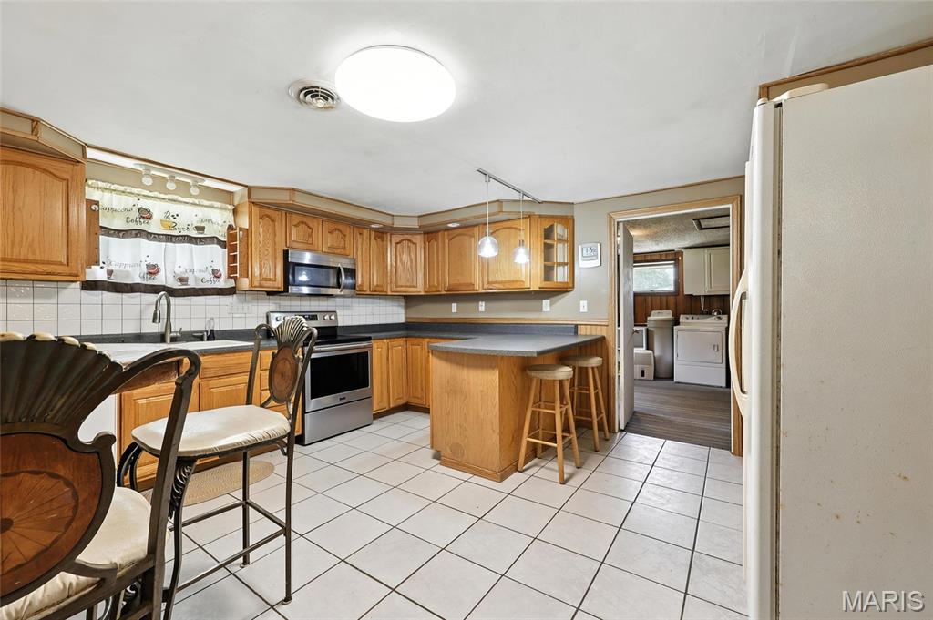 10443 Airport Road Mineral Point, MO 63660 - Photo 6 of 47