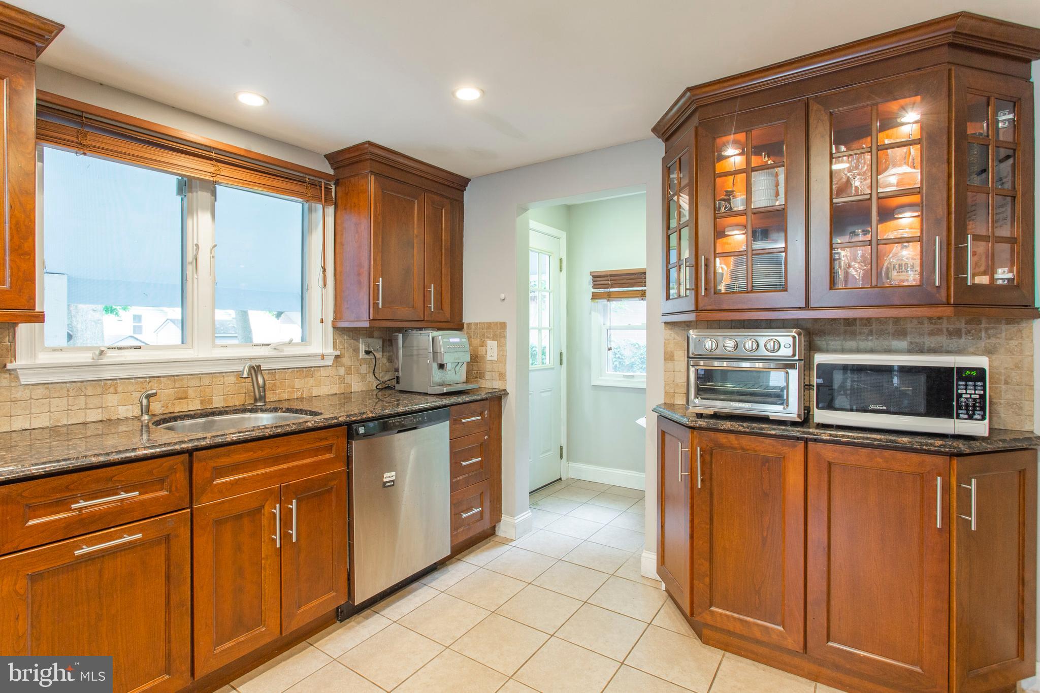 120 Maple Road Wallingford, PA 19086 - Photo 8 of 22
