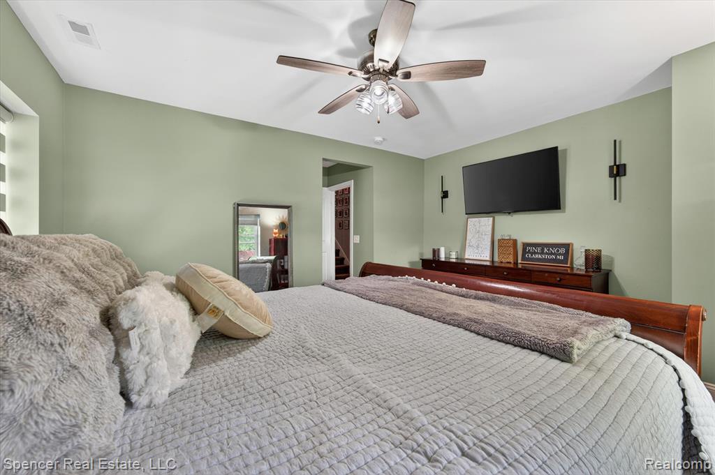6415 Sunnydale Road Clarkston, MI 48346 - Photo 20 of 57